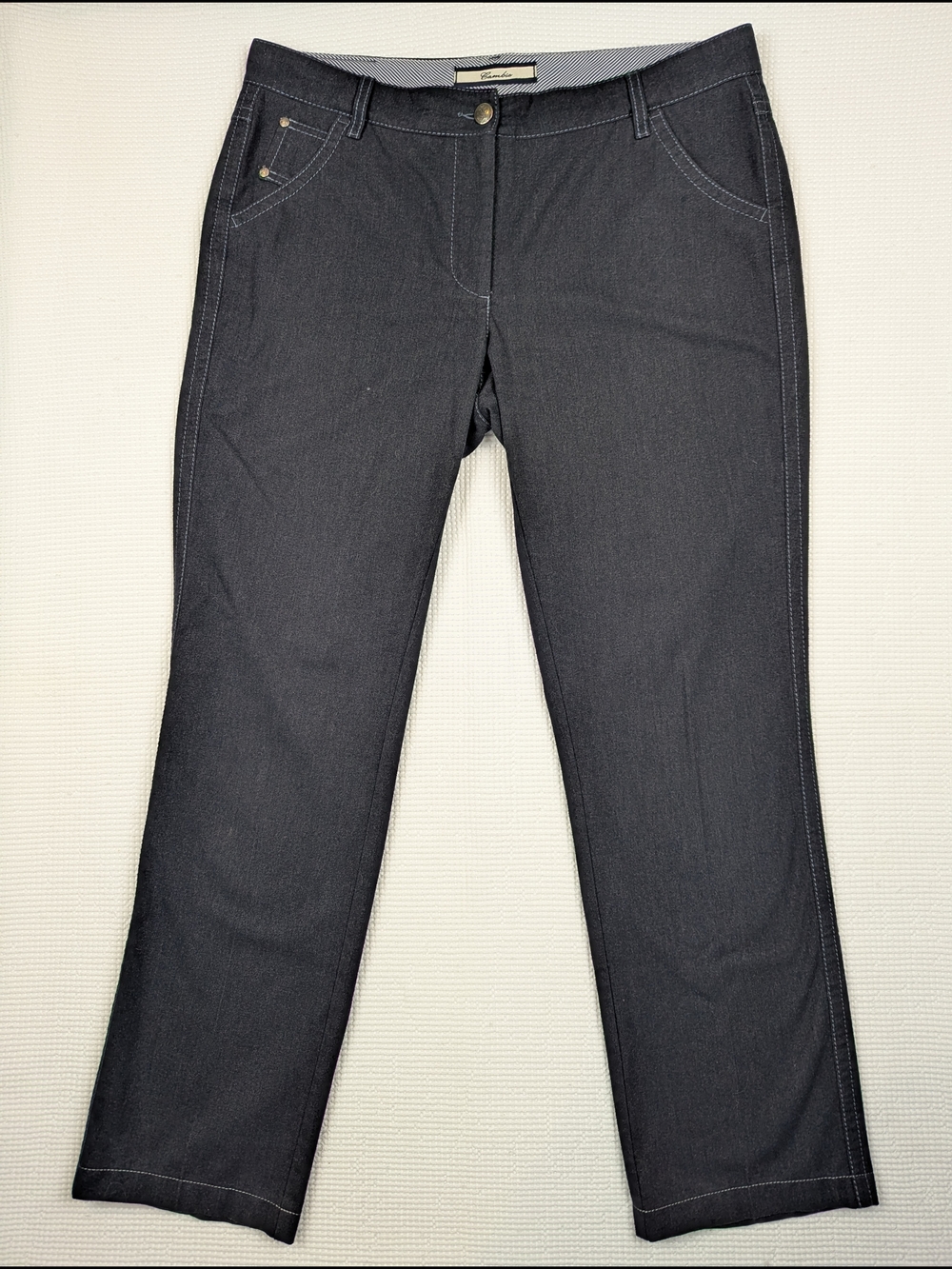 Cambio Classic Straight-Leg Luxurious Jeans in Dark Wash – Women's 34/35